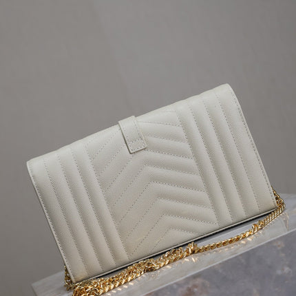 ENVELOPE CHAIN BAG 22 IN WHITE LAMBSKIN GOLD HARDWARE