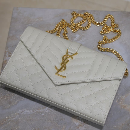 ENVELOPE CHAIN BAG 22 IN WHITE LAMBSKIN GOLD HARDWARE