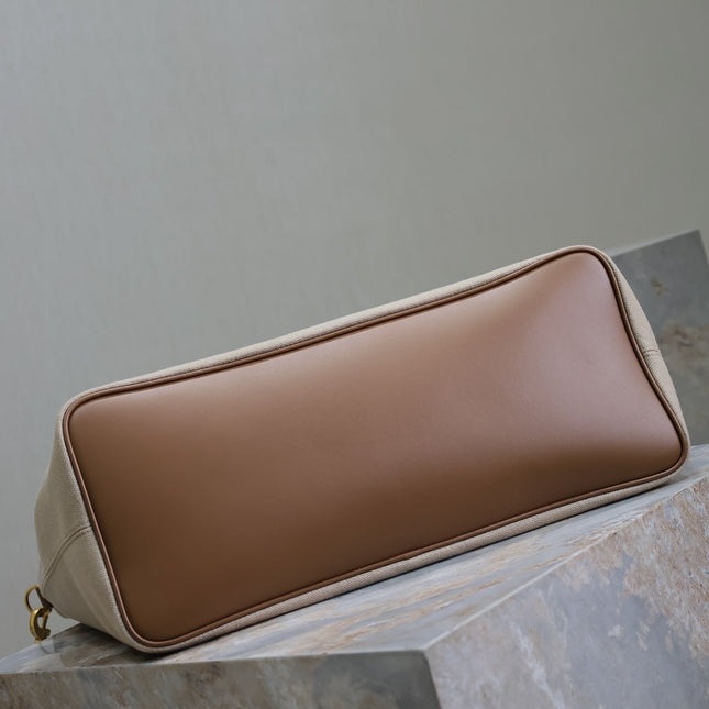 TRAVEL BAG 48 IN WHITE CANVAS AND BROWN LEATHER TRIM GOLD HARDWARE