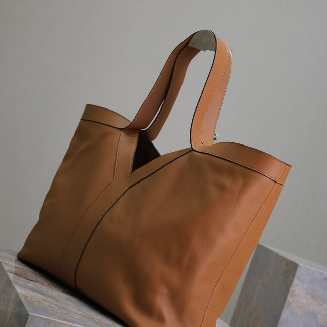 TOTE BAG 50 IN CINNAMON BROWN CALFSKIN