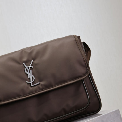NIKI LARGE 32 IN CHOCOLATE NYLON SILVER LOGO