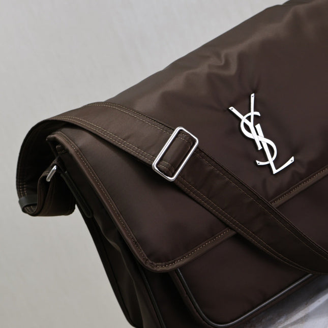 NIKI LARGE 32 IN CHOCOLATE NYLON SILVER LOGO