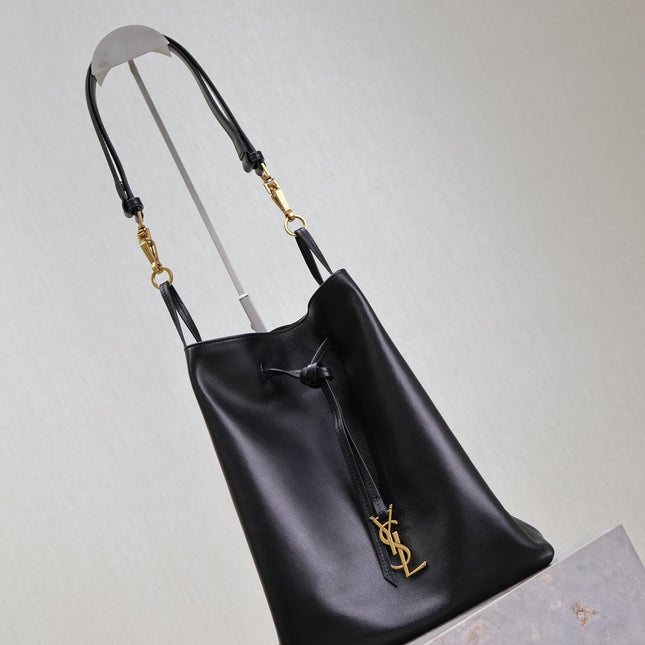 POCHON BUCKET BAG 30 IN BLACK LAMBSKIN GOLD HARDWARE