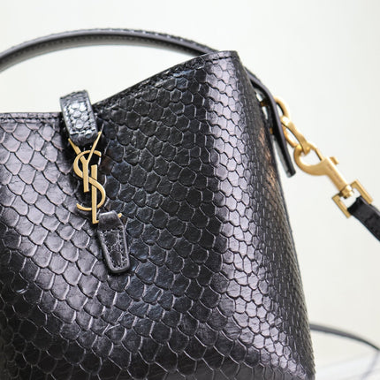 LE 37 MINI BAG 15 IN BLACK SNAKE PATTERN CALFSKIN