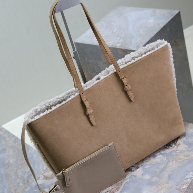 SHOPPING TOTE BAG 38 IN TAN BROWN SUEDE AND WHITE SHEARLING TRIM