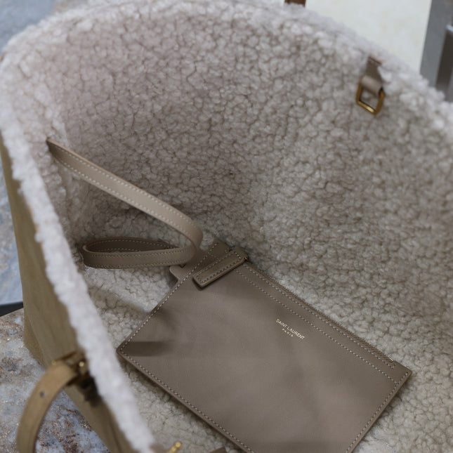 SHOPPING TOTE BAG 38 IN TAN BROWN SUEDE AND WHITE SHEARLING TRIM