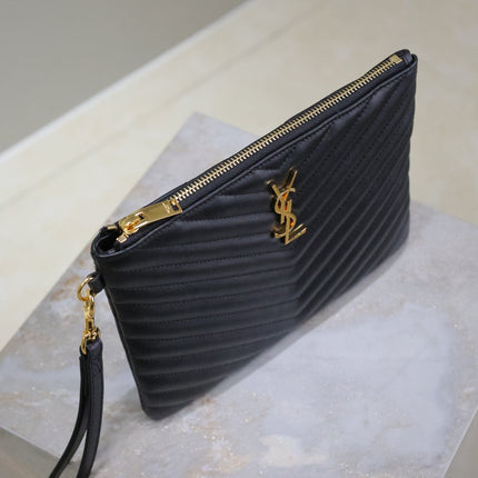 CLUTCH 24 IN BLACK QUILTED CALFSKIN GOLD BUCKLE