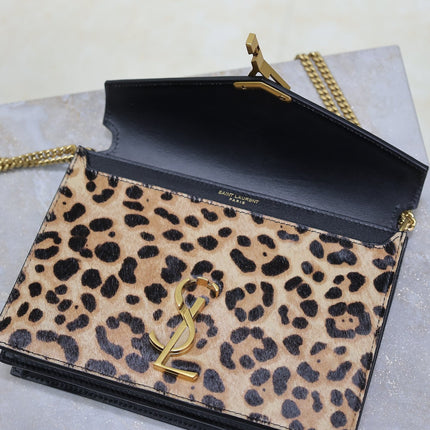 CASSANDRA CHAIN BAG 22 IN LEOPARD PRINT CALFSKIN GOLD HARDWARE