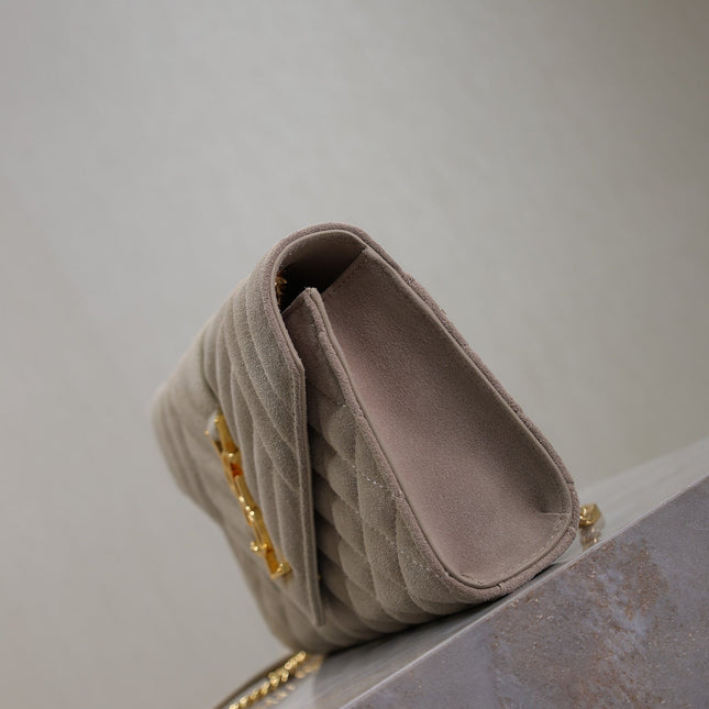 ENVELOPE SMALL CHAIN BAG 22 IN BEIGE SUEDE GOLD HARDWARE
