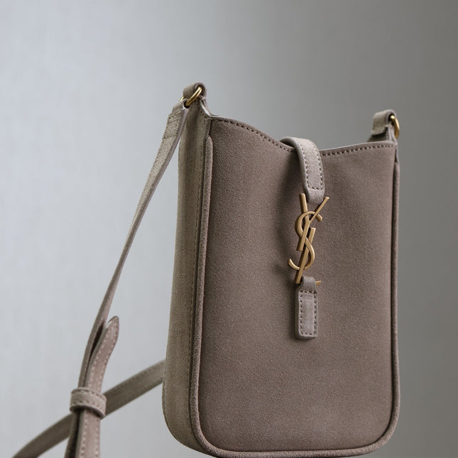 LE 5 À 7 HOBO MINI BAG 18 IN LIGHT BROWN SUEDE COPPER HARDWARE