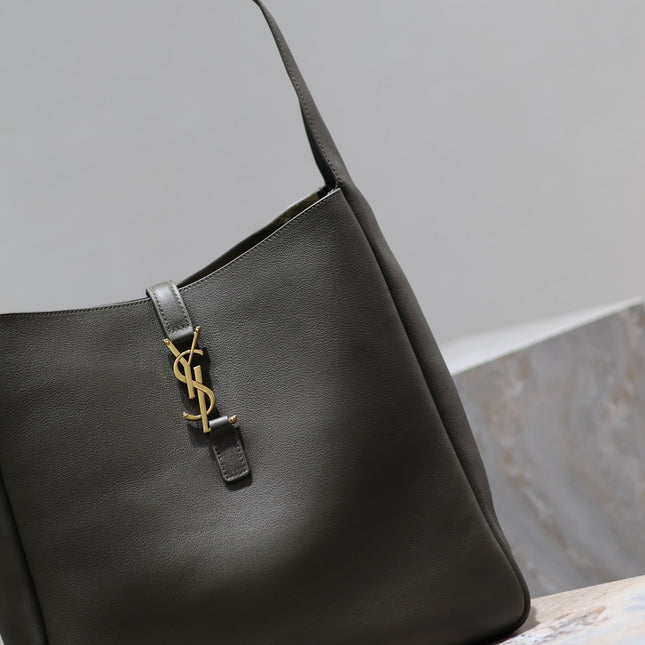 LE 5 À 7 LARGE BAG 31 IN KHAKI GREEN LAMBSKIN