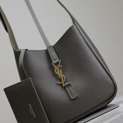 LE 5 À 7 MINI BAG 16 IN KHAKI GREEN LAMBSKIN