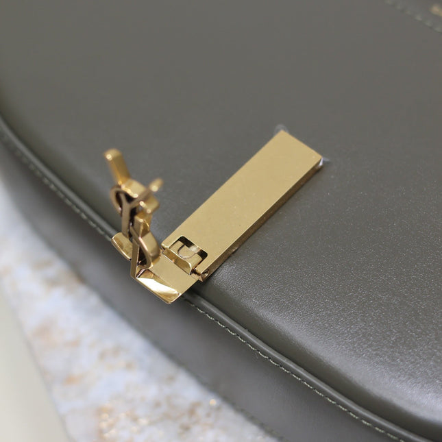 MINI VOLTAIRE IN BOX 17 IN KOMBU GREEN CALFSKIN GOLD LOGO