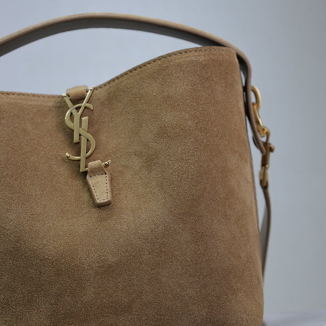 LE 37 SMALL BUCKET BAG 20 IN DIRT BROWN SUEDE