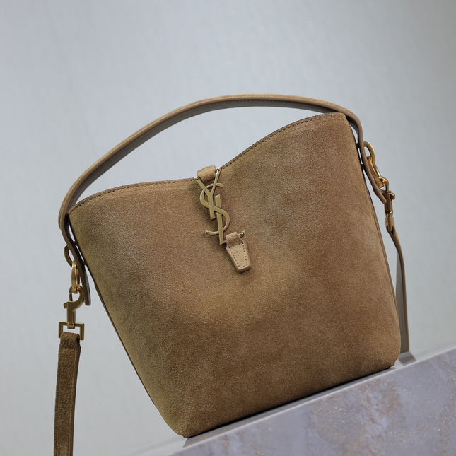LE 37 SMALL BUCKET BAG 20 IN DIRT BROWN SUEDE