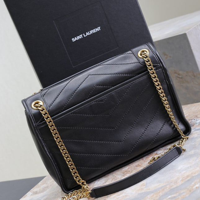 NIKI MEDIUM 28 IN BLACK LAMBSKIN BLACK LOGO GOLD CHAIN