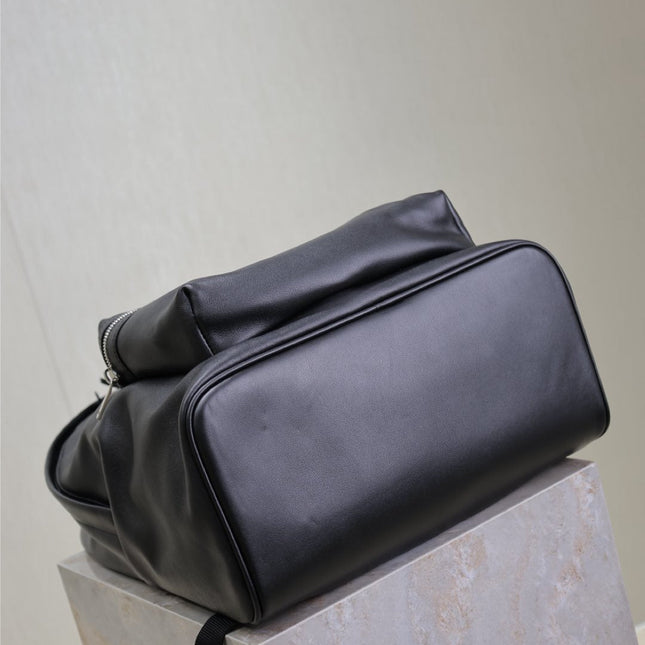 CITY BACKPACK 38 IN BLACK CALFSKIN