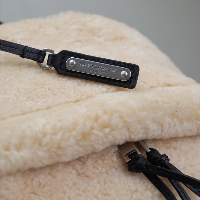 CITY BACKPACK 35 IN BEIGE SHEARLING