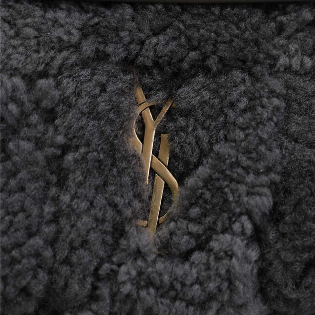 JAMIE BAG 20 IN DARK GRAY LAMB WOOL