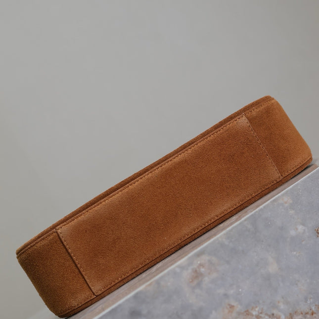 LE 5 À 7 SHOULDER BAG 25 IN BROWNIE SUEDE AND WHITE SHEARLING TRIM