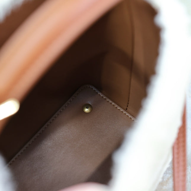 LE 37 MINI BUCKET BAG 15 IN CREAM SHEARLING AND BROWN LEATHER TRIM