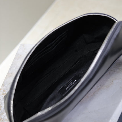 CLASSIC CROSSBODY BAG 26 IN BLACK LAMBSKIN