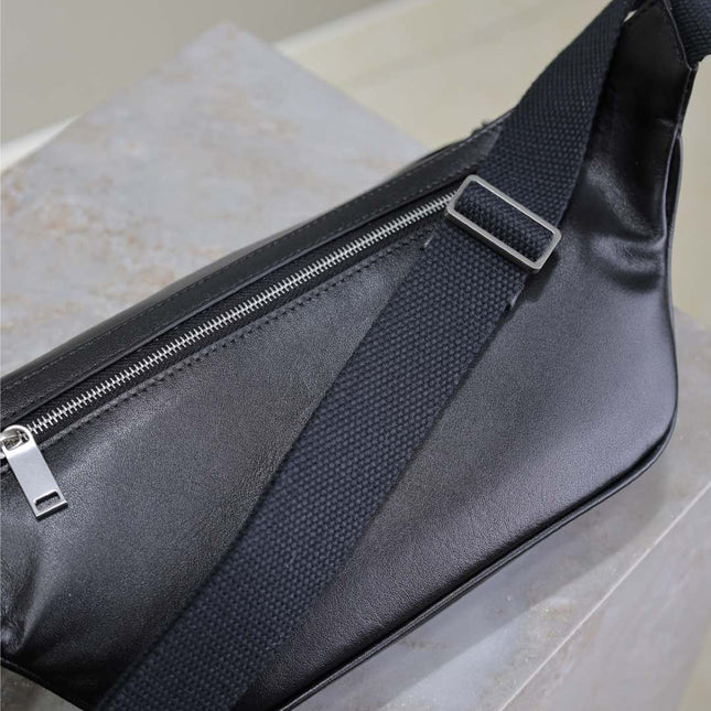 CLASSIC CROSSBODY BAG 26 IN BLACK LAMBSKIN