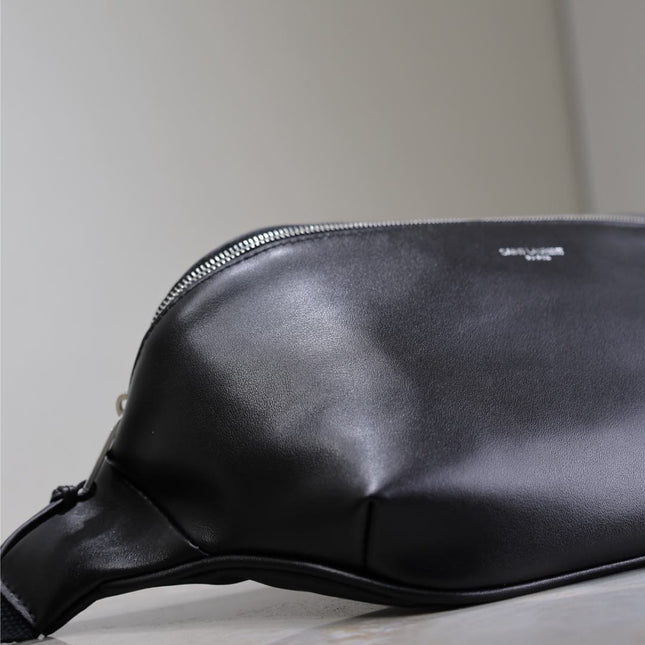 CLASSIC CROSSBODY BAG 26 IN BLACK LAMBSKIN