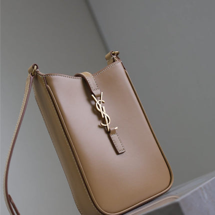 LE 5 À 7 PHONE BAG 18 IN CIDER BROWN CALFSKIN