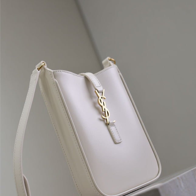 LE 5 À 7 PHONE BAG 18 IN WHITE CALFSKIN