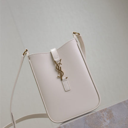 LE 5 À 7 PHONE BAG 18 IN WHITE CALFSKIN
