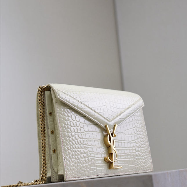 CASSANDRA CHAIN BAG 22 IN WHITE CROCODILE PATTERN CALFSKIN GOLD HARDWARE