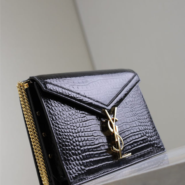 CASSANDRA CHAIN BAG 22 IN BLACK CROCODILE PATTERN CALFSKIN GOLD HARDWARE