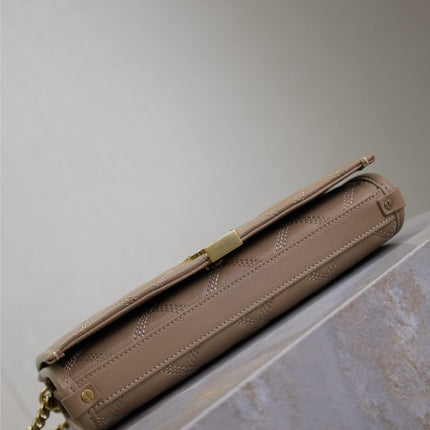 BECKY 22 IN MEDIUM BROWN QUILTED LAMBSKIN GOLD HARDWARE