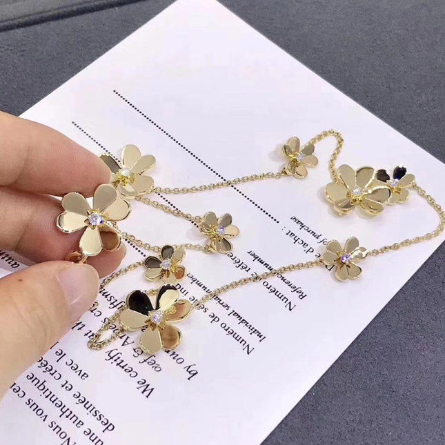 FRIVOLE GOLD 9 FLOWERS NECKLACE