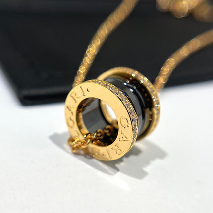 ZERO 1 BLACK CERAMIC DIAMOND PINK GOLD NECKLACE